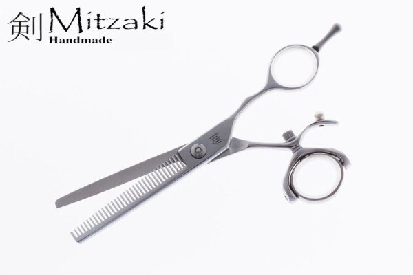 Effilierschere -DUO FLEX von MITZAKI (6,0 Zoll), Duo-Flex-Form, Daumenring durch doppeltes Gelenk in alle Richtungen beweglich, somit extrem gelenkschonend, Fingerhaken verschraubt,Scherenklingen aus 440C Japanstahl